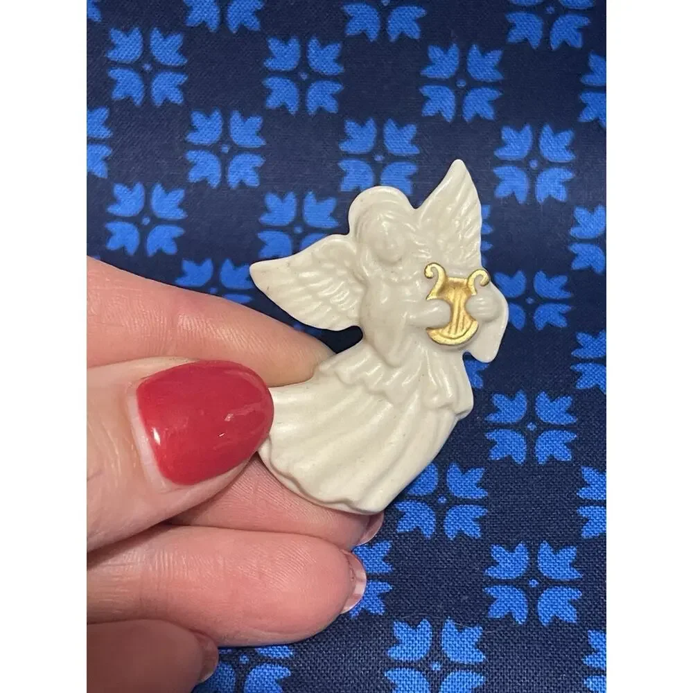 Vintage Lenox White Porcelain Angel Brooch Gold Harp